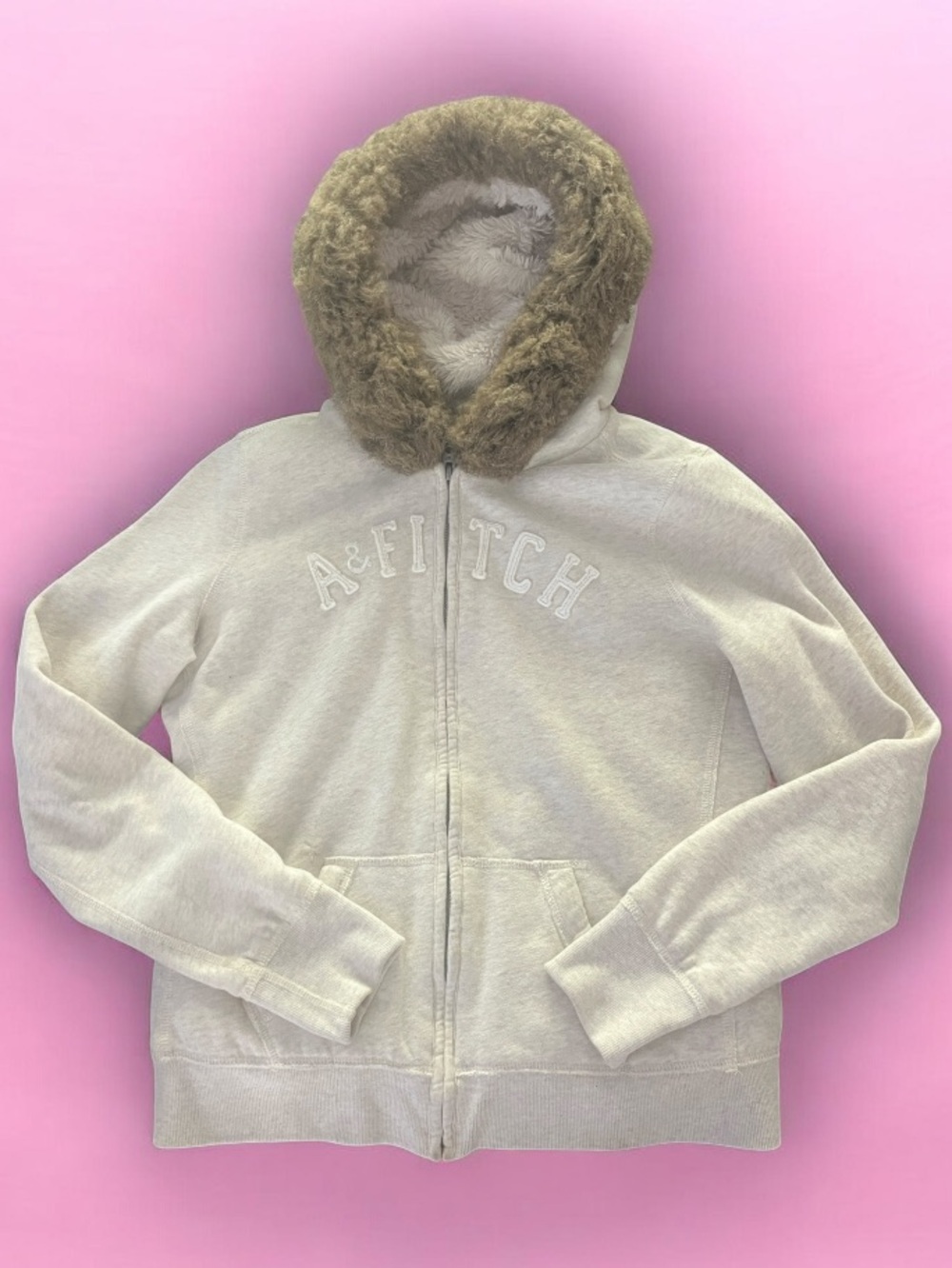 Vintage Y2K Abercrombie & Fitch
Fur lined hooded zip up hoodie